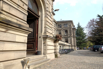 Entrée du bâtiment